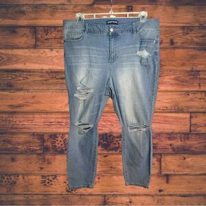 5 for $25🔥Indigo Fusion Light Washed Distressed Skinny Jeans Size 20